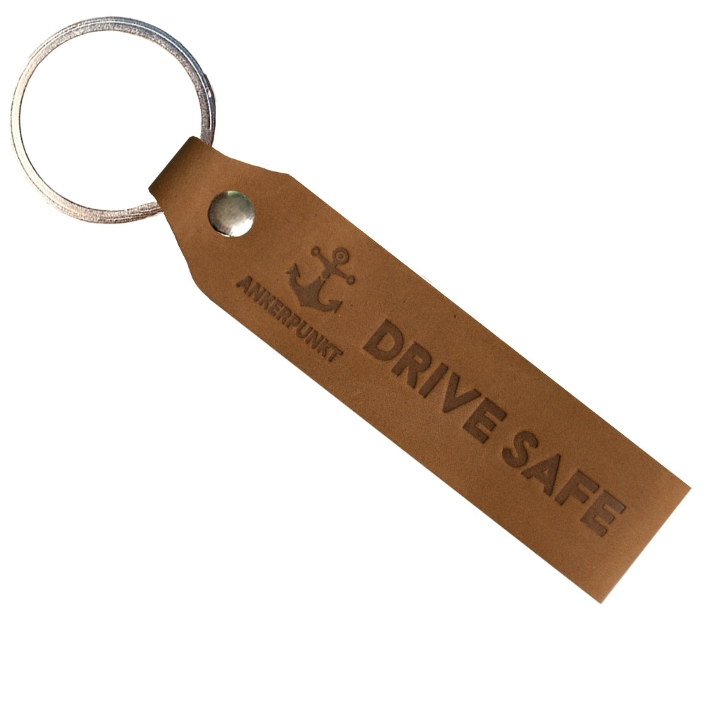 Schlüsselanhänger Drive Safe hellbraun Nahaufnahme